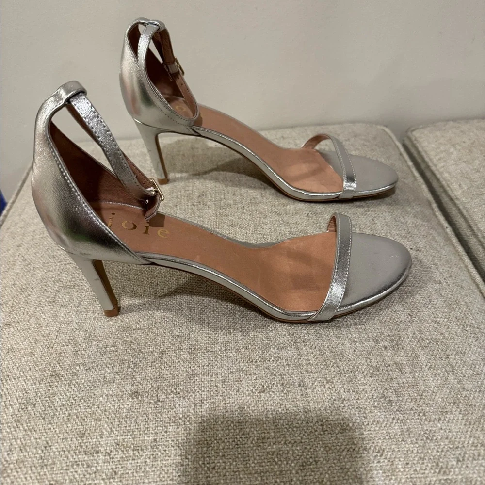 Brand New Joie Silver Metallic Strappy Sandal Formal‎ Black Tie Wedding Feminine